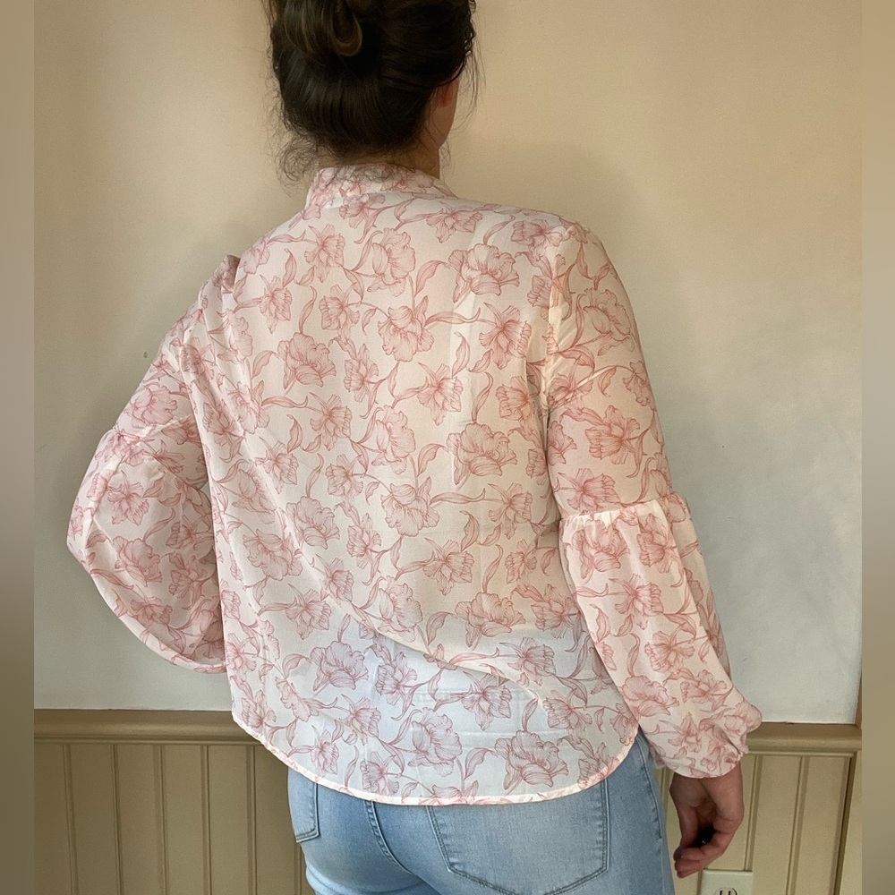 LUSH Floral Tie Neck Tunic Sheer Blouse Feminine Flowy Bell Sleeves Women’s Sz M - Picture 6 of 9